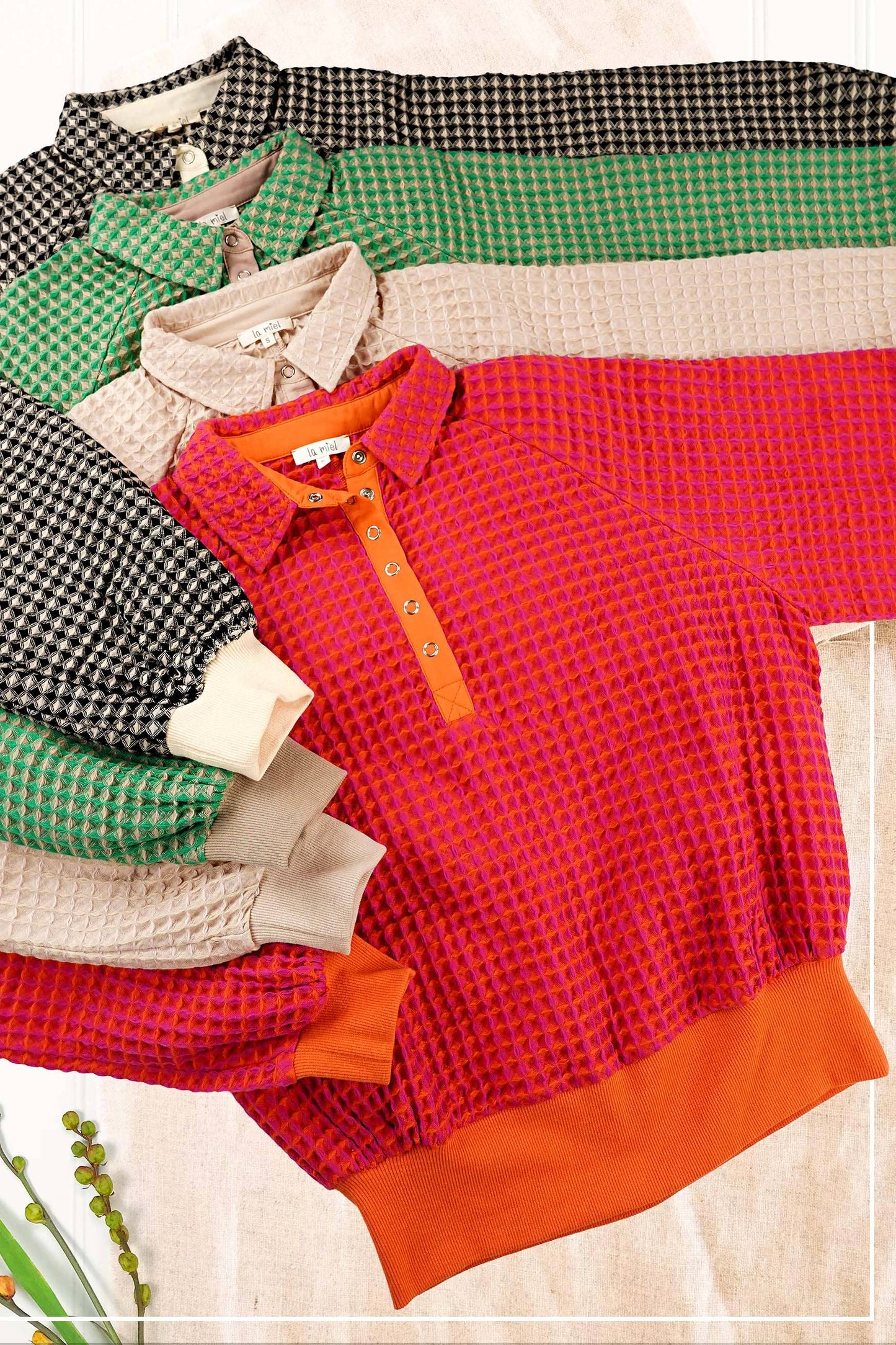 HCS3576-Unique Two Tone Textured Snap Button Front Top