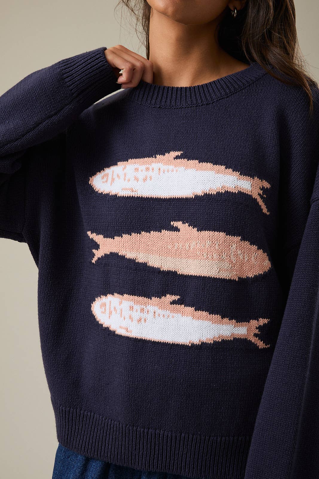 ROUND NECK 3 SARDINES SWEATER TOP