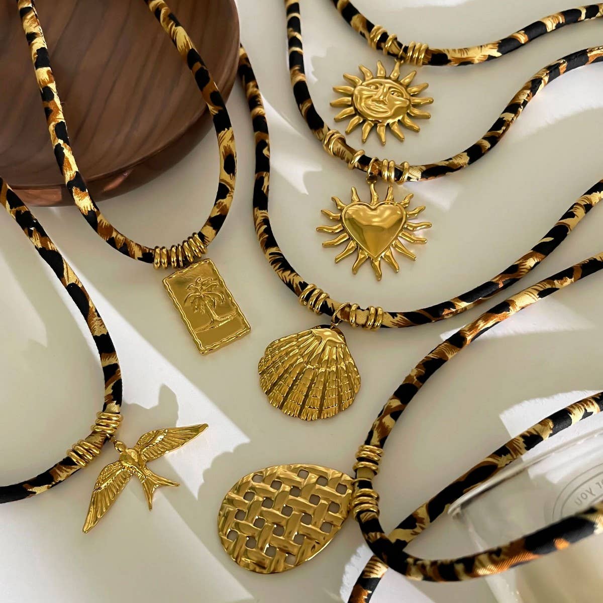 Leopard Velvet Cord Necklace – Bold Fall Statement_CWMM6954