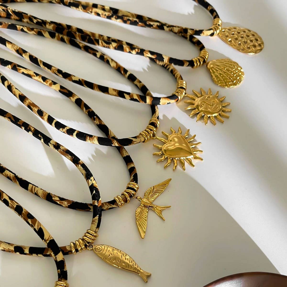 Leopard Velvet Cord Necklace – Bold Fall Statement_CWMM6954