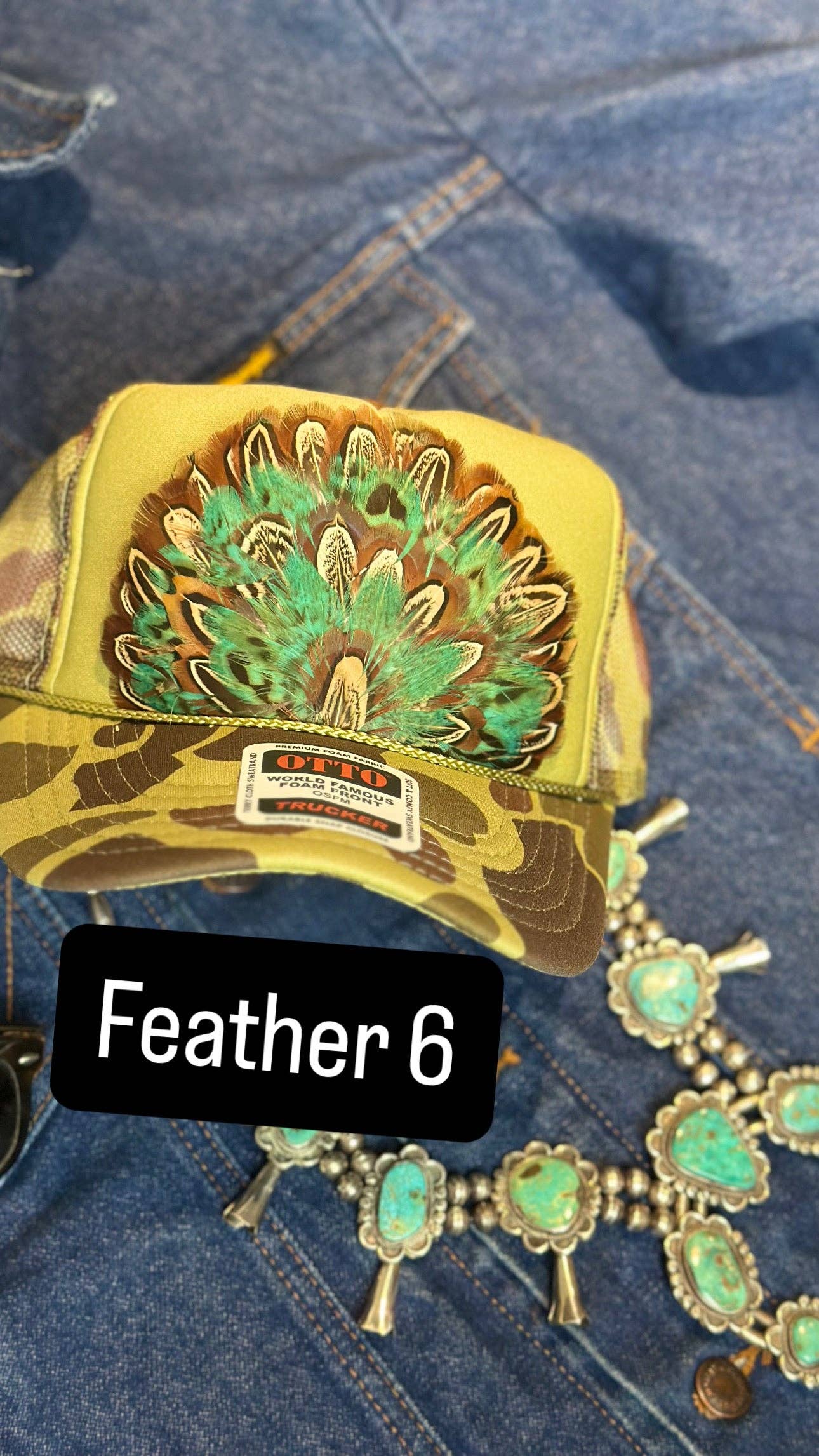 GREEN CAMO CAMOUFLAGE FEATHER TRUCKER HAT